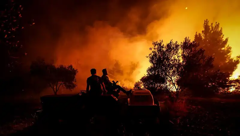 Çanakkale'deki Orman Yangını Büyüdü: 785 Kişi Tahliye Edildi