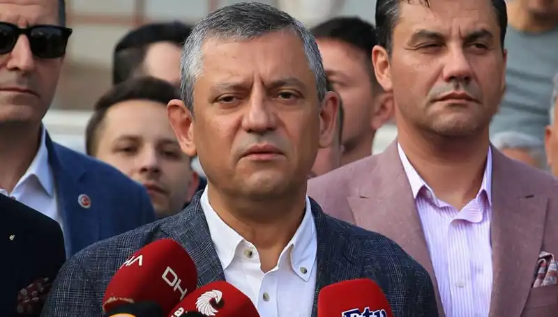 Özgür Özel’den Çarpıcı Açıklama: Bu Bayram Neden Bayram Gibi Gelmedi?