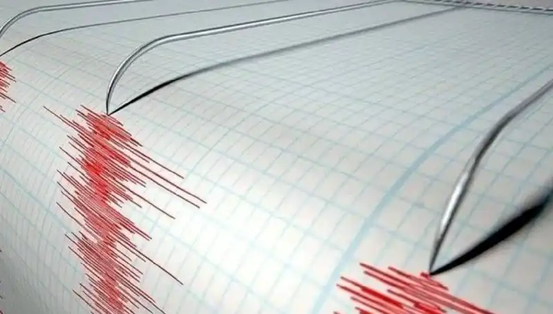 Sındırgı’da Peş Peşe Gelen Depremler Huzuru Kaçırdı