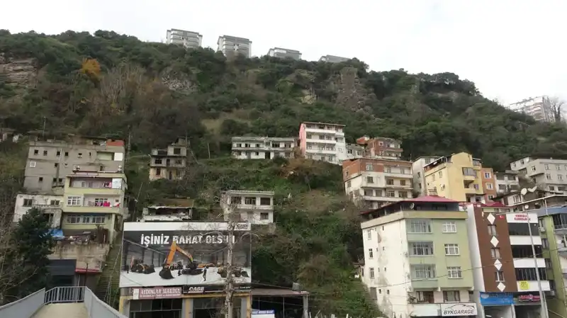 Trabzon'un Hayatla Hüsranı: 17 Yıldır Ölümün Kıyısında Yaşayan Mahalle