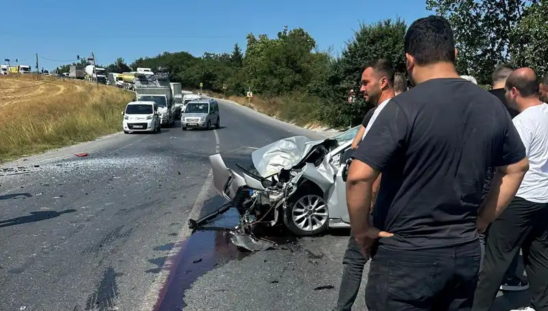 İstanbul’da Feci Kaza: Kalp Krizi Geçiren Sürücü Otobüse Çarptı