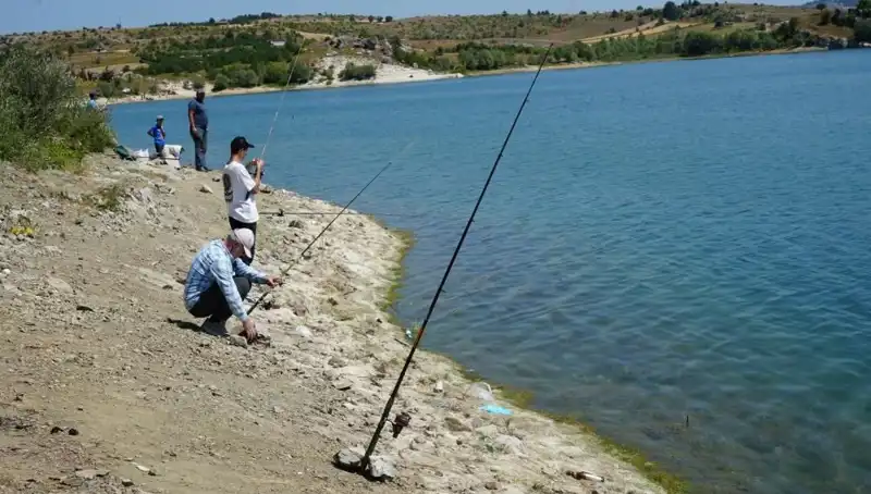 Kafeslerin Patladığı An! Baraja Koşan Kalabalık Neler Yaşadı?