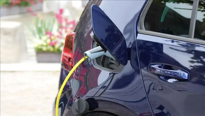 Tesla’nın Rekorunu Kıracak: Yeni Elektrikli Araç 1500 Kilometre Menzil Sunuyor!