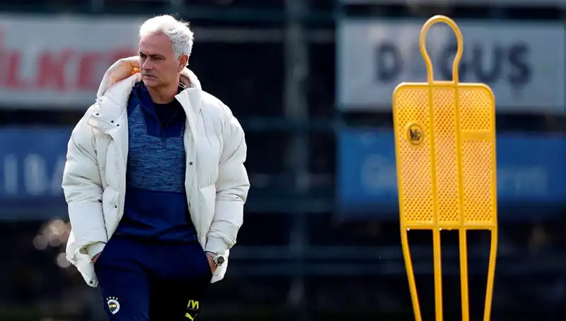 Mourinho'nun Takım Stratejisi: Bir Numara ile Başarı Yolu