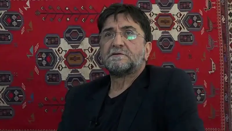 Gazeteci Nihat Genç Hayatını Kaybetti: Medyanın Kayıp Bir Yıldızı