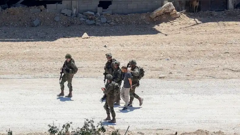 İsrail Ordusu Kapıyı Kapattı: Ambulansın Yolculuğu Eşsiz Bir Dramla Sarsıldı