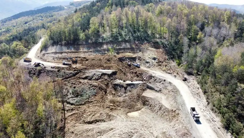 Kastamonu Çatalzeytin Yolu’nda Heyelan Alarmı: Seyahat Edenleri Uyarıyoruz!