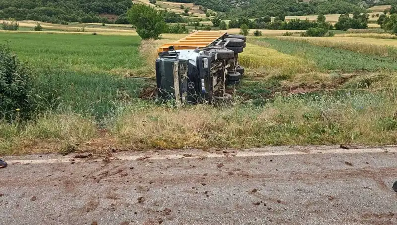 Tokat’taki Feci Kazada Kamyon Şoförü Hayatını Kaybetti