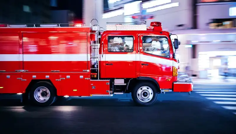 Tokyo'da Korkutan Yangın! İki Kişi Yaralandı, Olay Yeri Merakla İzleniyor