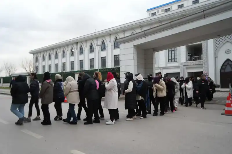 Yapay Zeka Ile Kadın Görselleri Oluşturarak 483 Milyon Lira Vurgun Yapan Dolandırıcılar