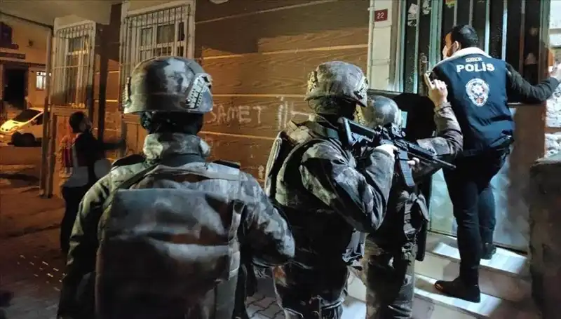 Adana'da Yoldaşlar Suç Örgütüne Büyük Darbe! 41 Gözaltı