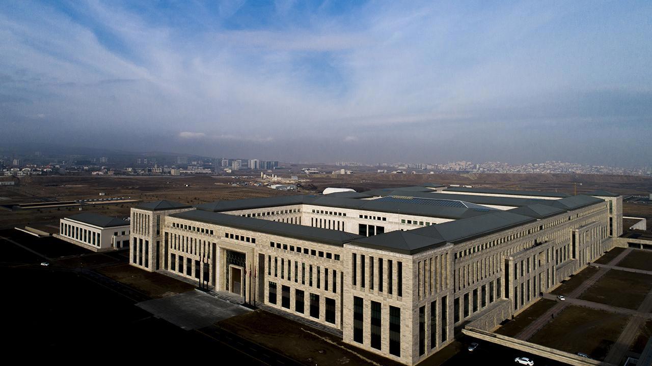 Gençlerin İlgisini Çeken MİT Kariyer Fırsatları
