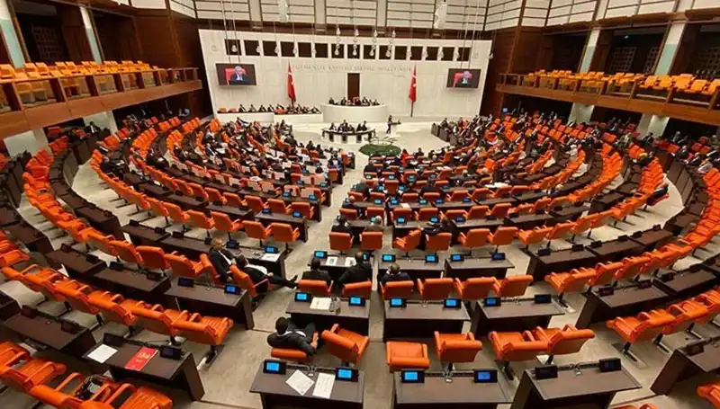 Emekli İkramiyeleri İçin Kritik Teklif TBMM'de: İlk 4 Madde Onaylandı!