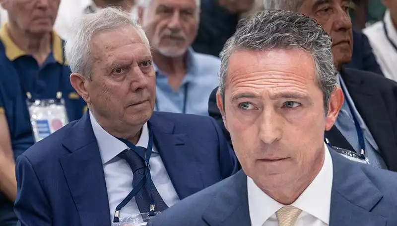 Fenerbahçe Divan Kurulu’nda Aziz Yıldırım'dan Çarpıcı Adaylık Açıklaması!
