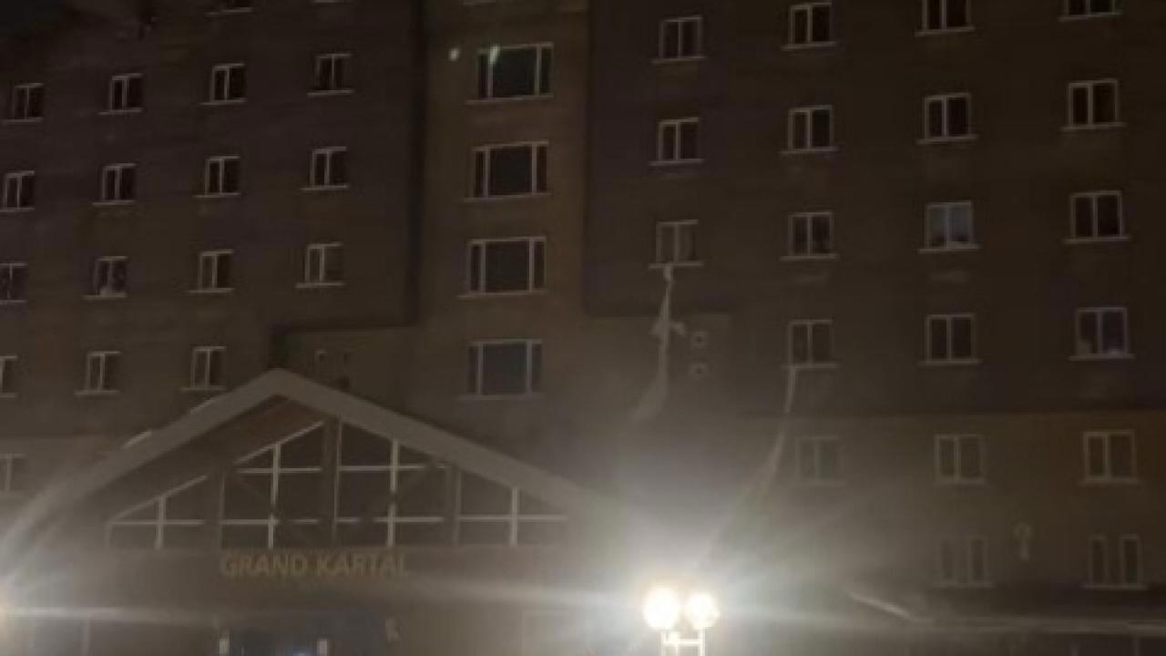 Otel yangınında çarşaflarla kurtulanları şaşırtan detay